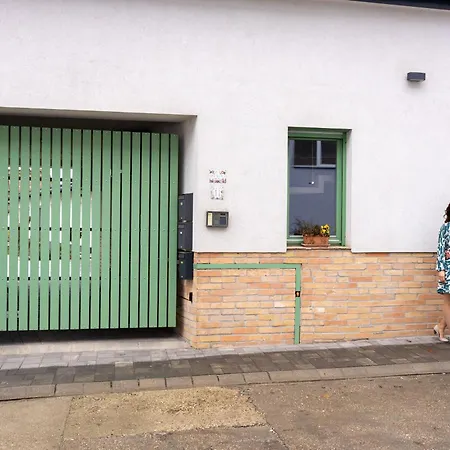 アパートホテル Jokai Dunaföldvár